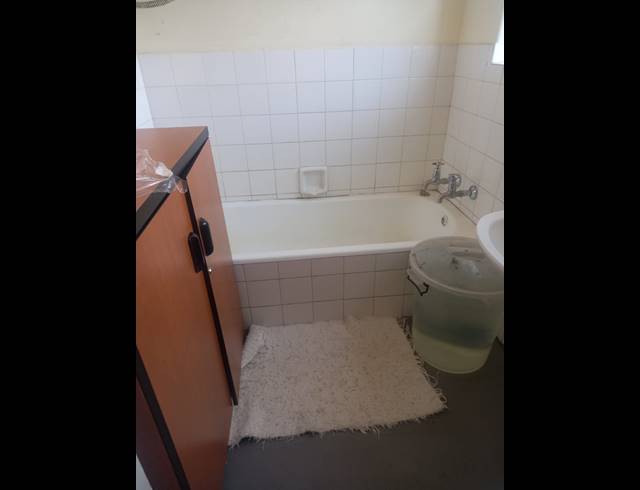 1 bed property to rent in DAWNVIEW